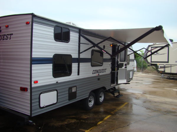 2020 – 29′ Bunk House Travel Trailer awning