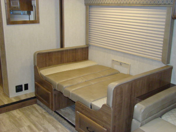 2020 32’ class c rv for rent